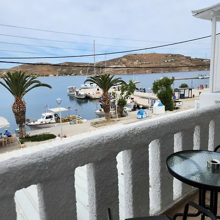 Eleios Serifos Λιβάδι